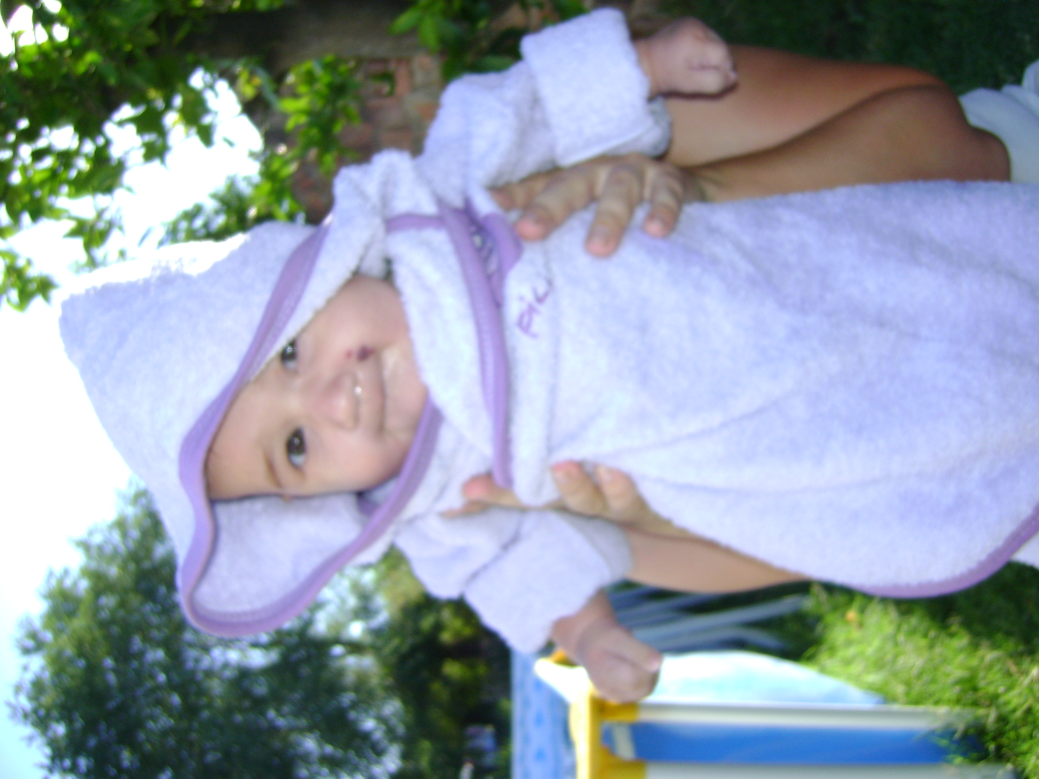 fotos/2010-12-08 - Iara bici y pileta/DSC03045.JPG